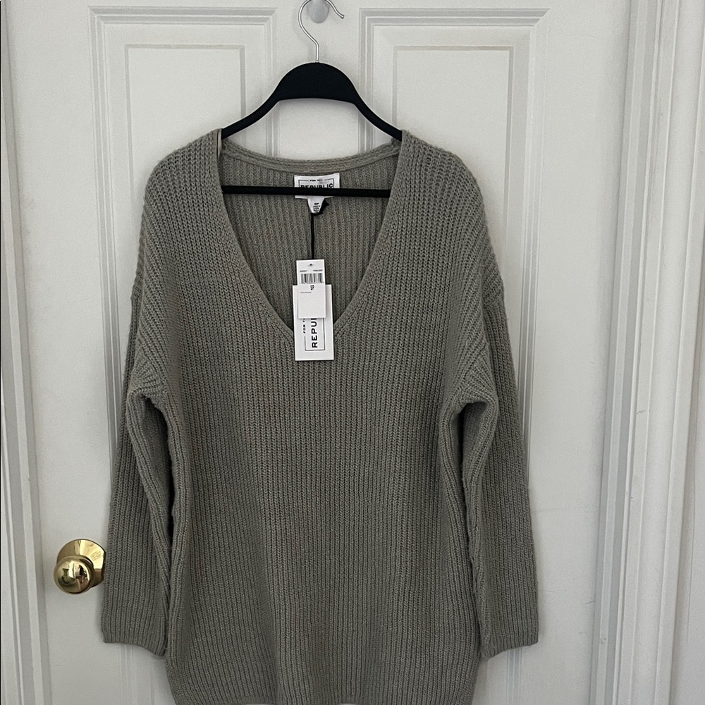 For The Republic V-Neck Sweater in Gray